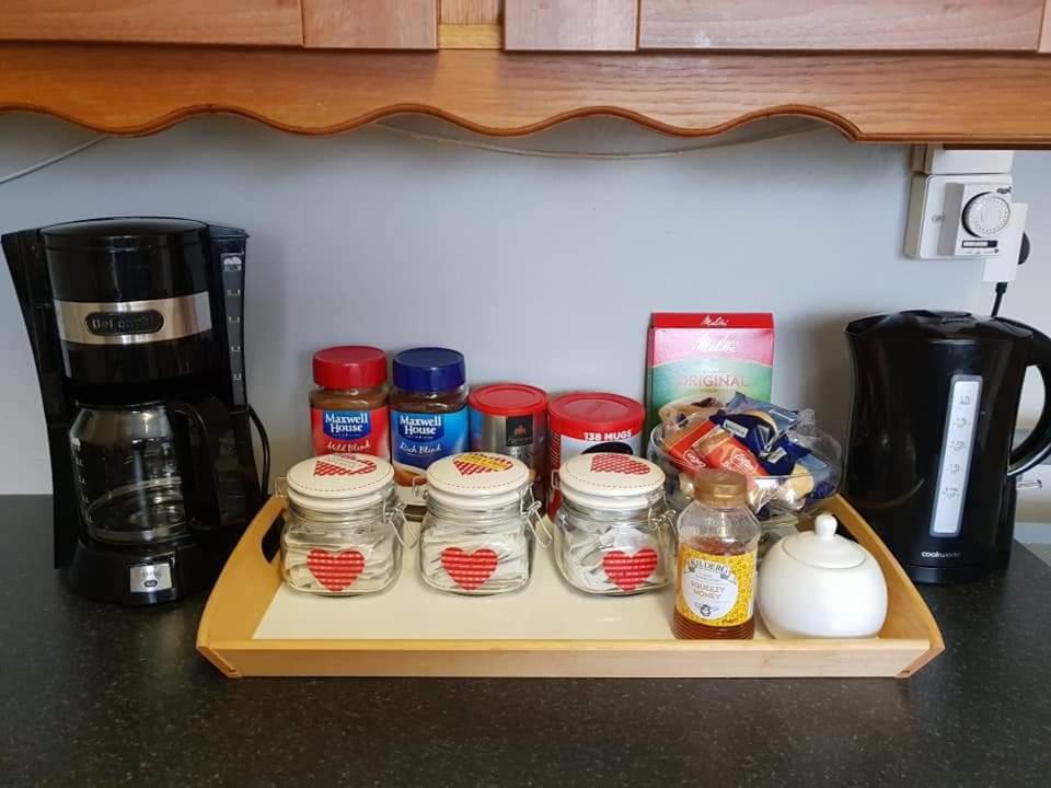 캐번 Farnham House B&B 외부 사진