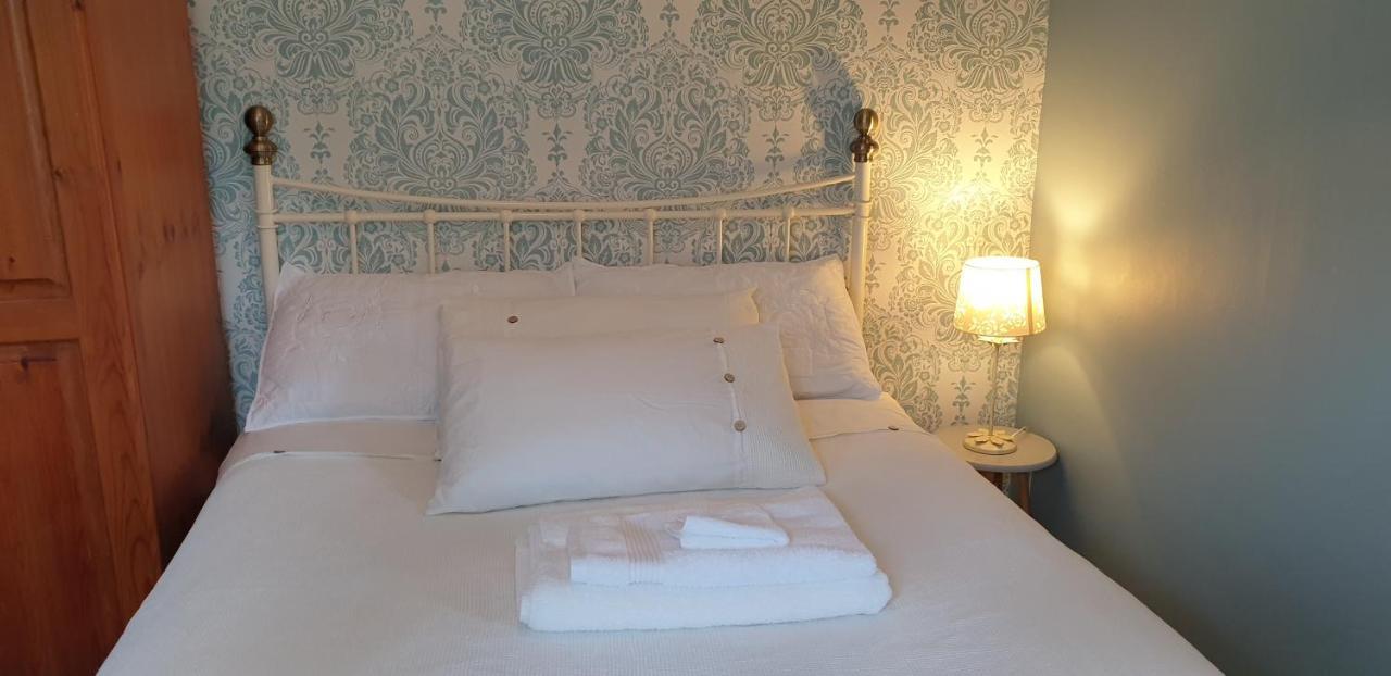 캐번 Farnham House B&B 외부 사진