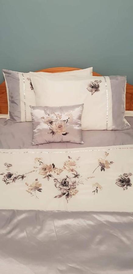 캐번 Farnham House B&B 외부 사진