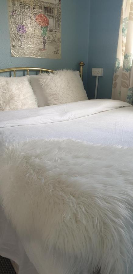 캐번 Farnham House B&B 외부 사진